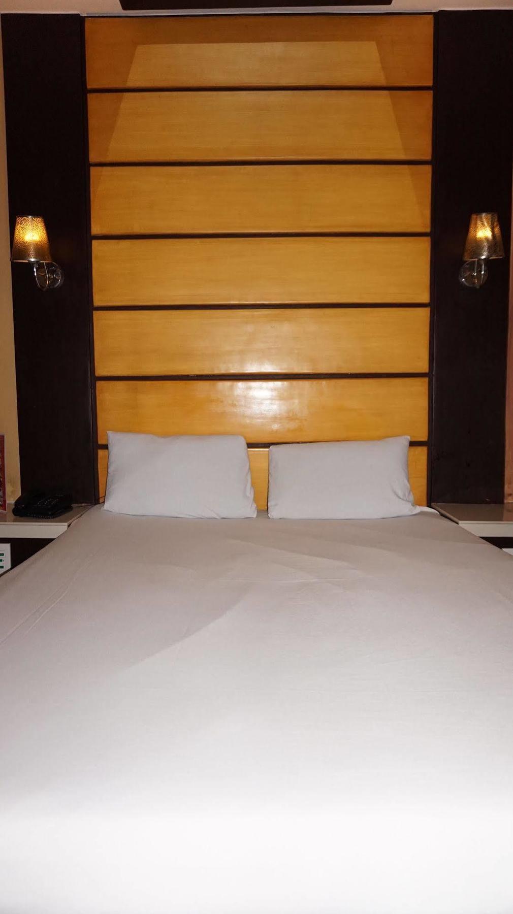 Harts Hotel-Quezon City Kültér fotó